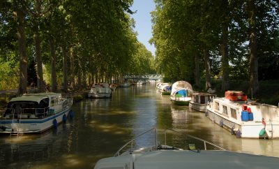 Découvrez 10 raisons impératives de partir en voyage en bateau le long du Canal du Midi